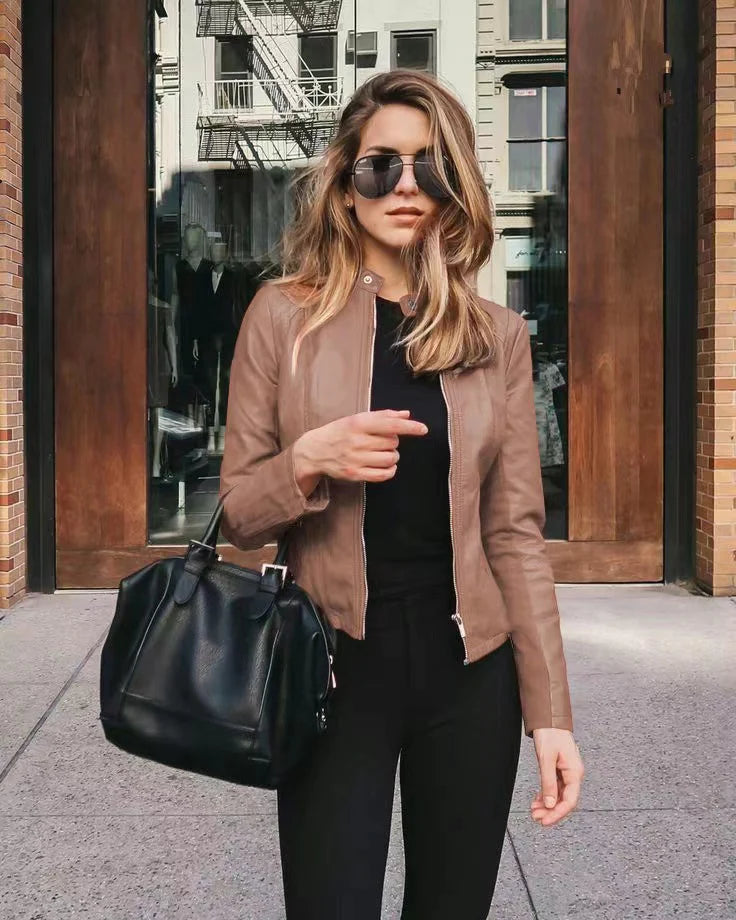 Stilvolle Lederjacke Damen Modell