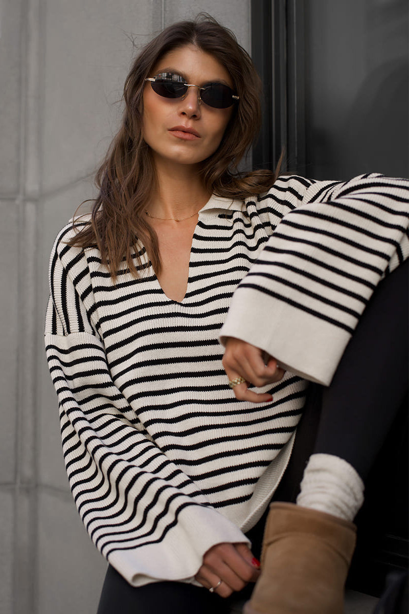 Gemütlicher Strickpullover Rollkragen Streifenmuster