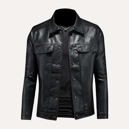 Modische Lederjacke Abenteuer Look