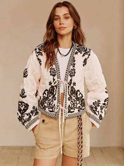 Modische Printjacke Schnüren Detail