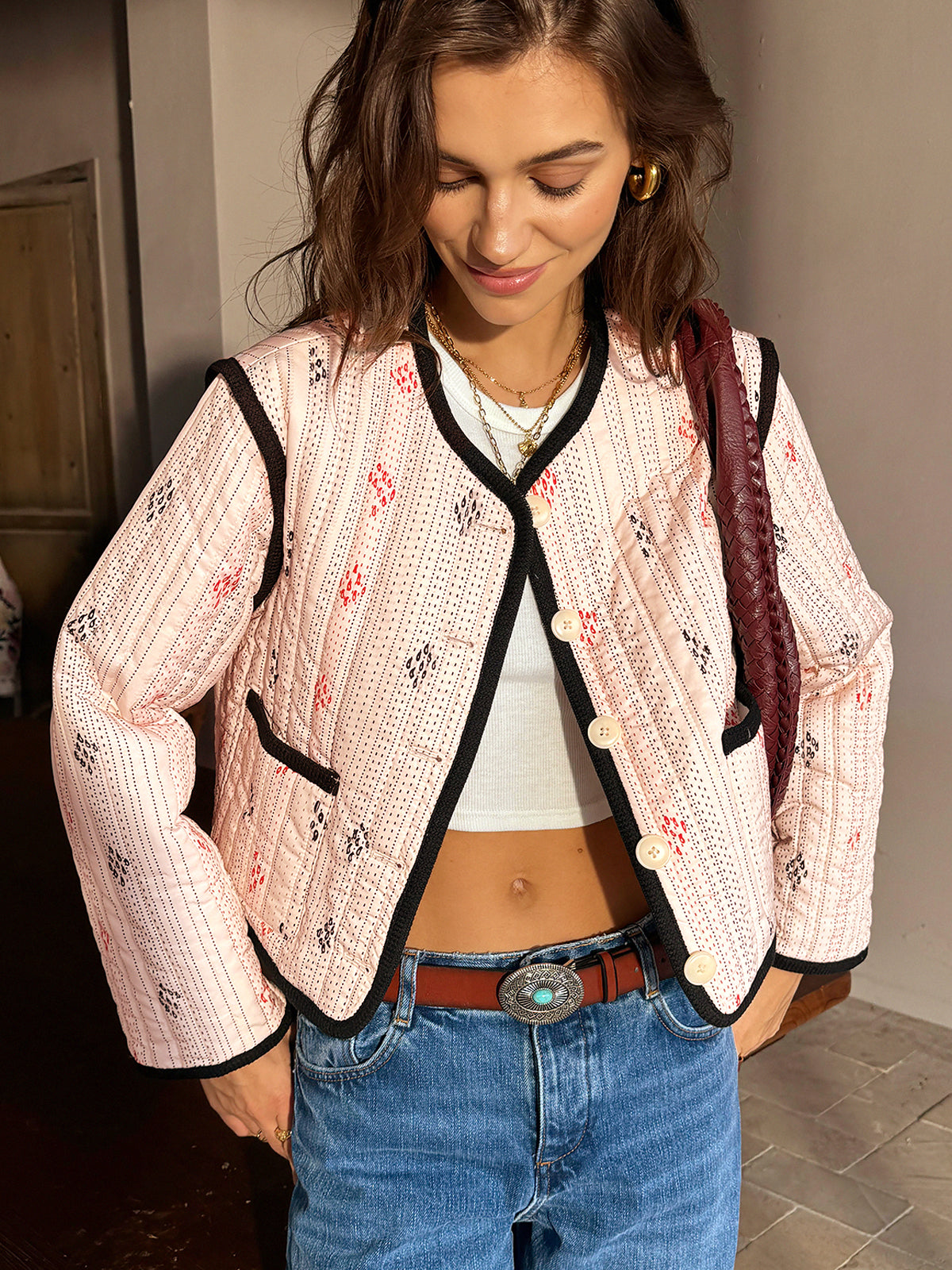 Stylische Kurzjacke Mit Kontraststreifen