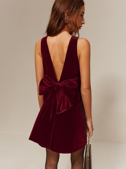 Kurzes Damenkleid Samt Optik Rückenübersicht