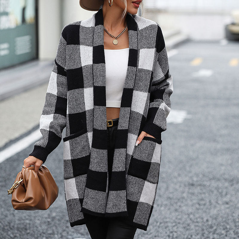 Modische Strickjacke Karomuster Damen