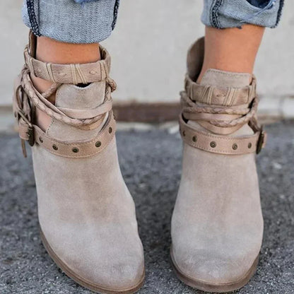Modische Damenstiefel Chic Design