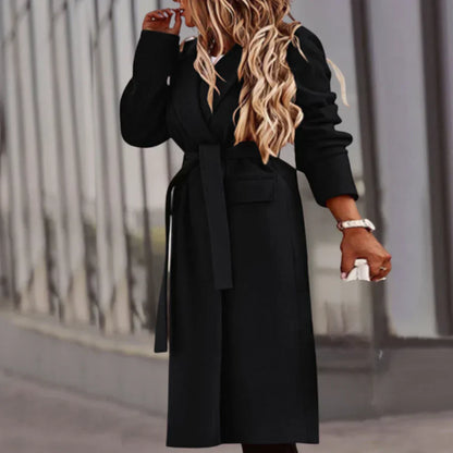 Elegante Damenjacke mit modischem Gürtel