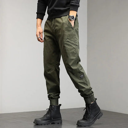 Sportliche Herrenhosen Slim Fit Cargo