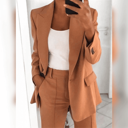 Stilvoller Damenanzug Elegant Bequem