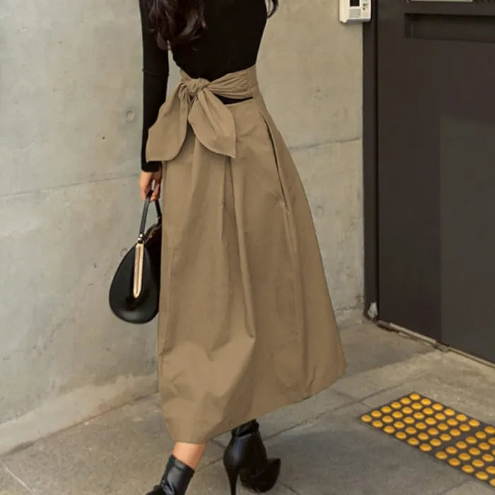 Eleganter Midi Rock mit Hochtailline und Schleife