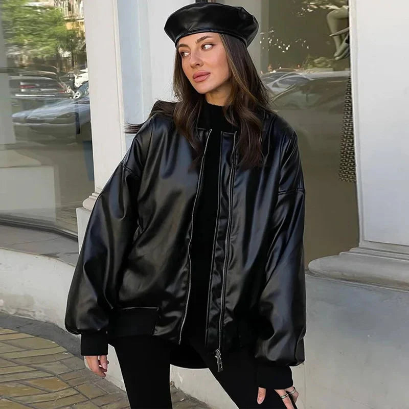 Lederjacke Scarlett - Lockerer Schnitt Bikerstil - IdealeKleiden