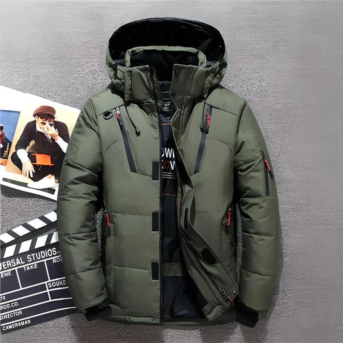Warme Winterjacke mit Kapuze Wasserfest