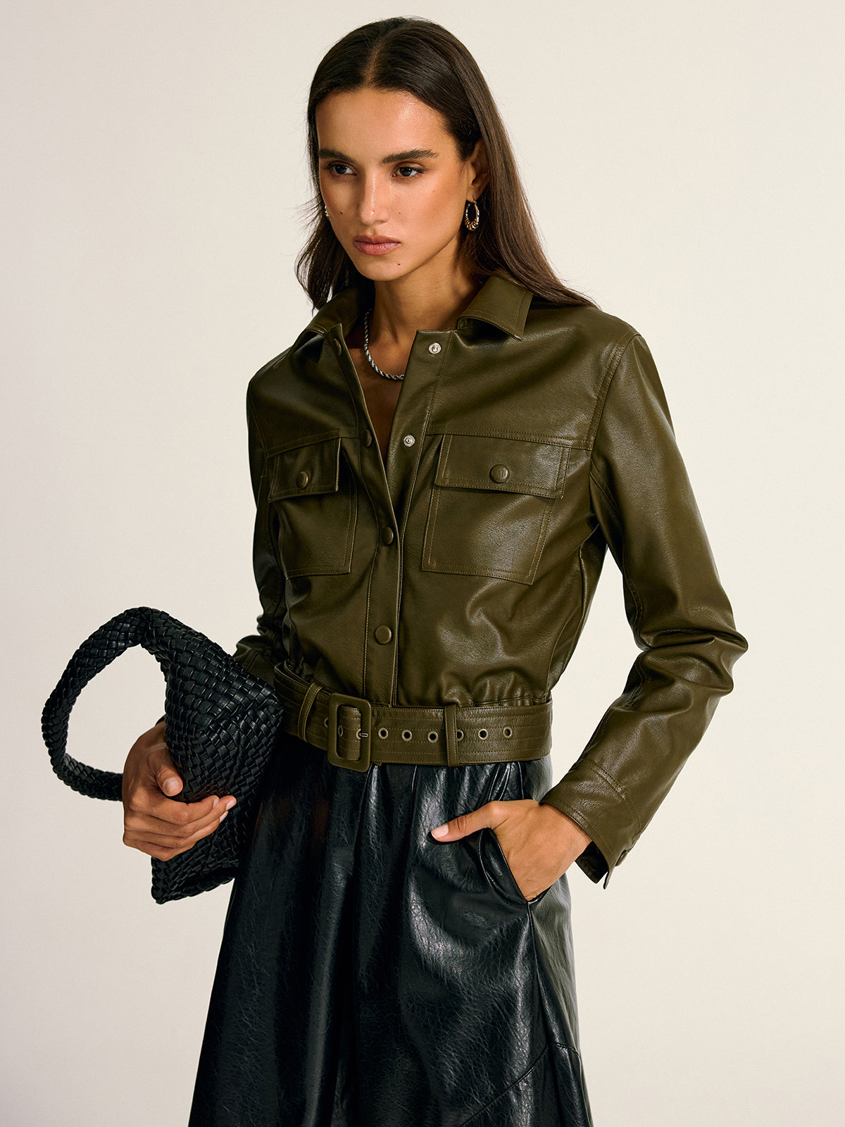 Elegante Lederjacke Damen mit Gürtel und Reißverschluss-Taschen - IdealeKleiden