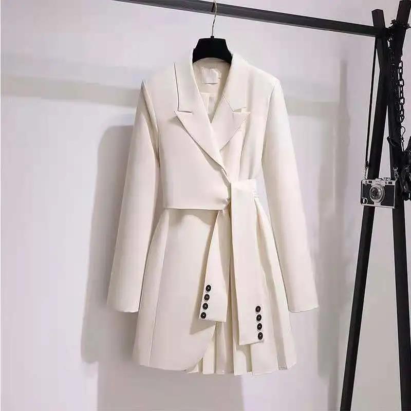 Stylischer Frauenmantel To Watch You Fade Away - IdealeKleiden