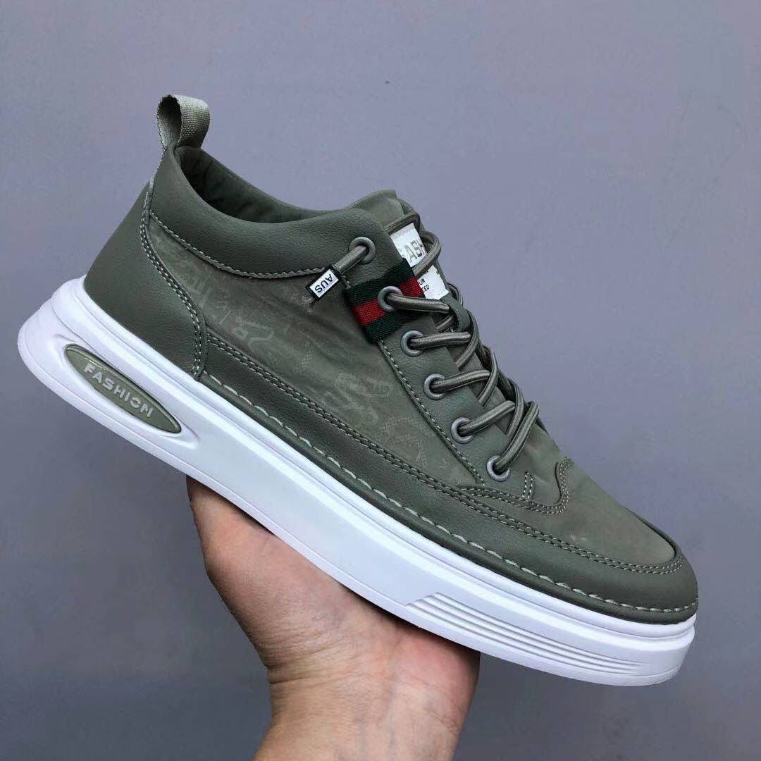 Bequeme Herren Wanderschuhe atmungsaktiv