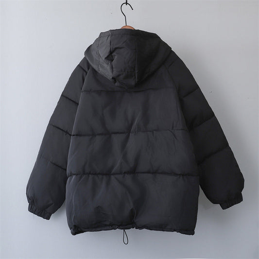 Warme Damen Winterjacke mit Kapuze und Taschen - IdealeKleiden