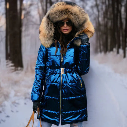 Warme Winterjacke mit Kapuze Glanzstoff