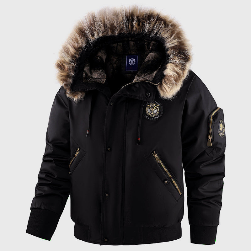 Warme Winterjacke mit Fellkapuze