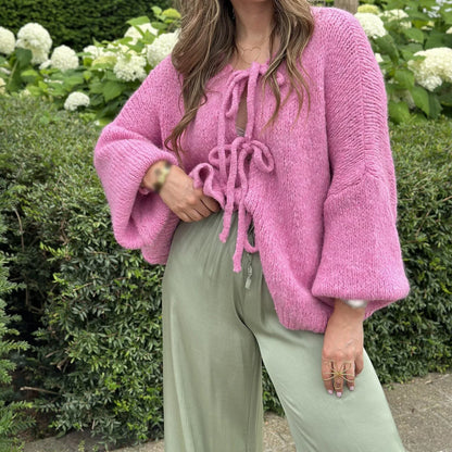 Lange Damenstrickjacke mit Bindegürtel - IdealeKleiden