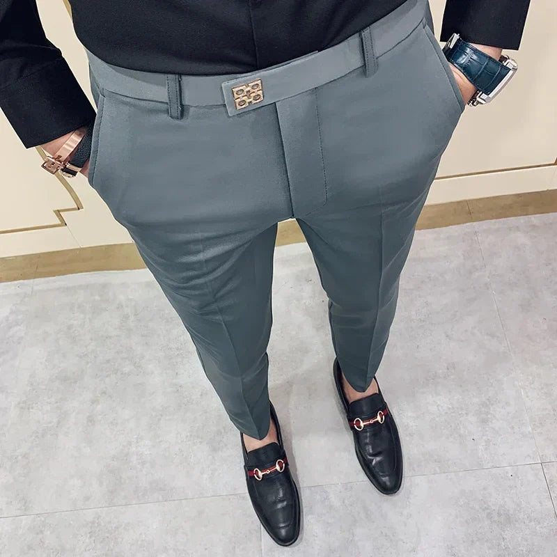 Schlanke Herrenhosen Slim Fit