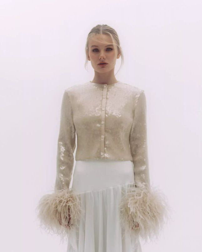 Elegante Damenbluse mit Federn Chic Design