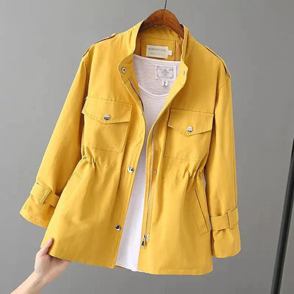 Praktische Outdoor-Jacke mit Taillengürtel und Vielzwecktaschen