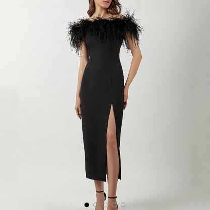 Elegantes Abendkleid mit Federspitze und figurbetontem Schnitt - IdealeKleiden