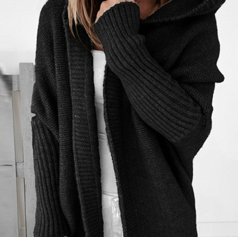 Gemütliche Strickjacke mit Kapuze