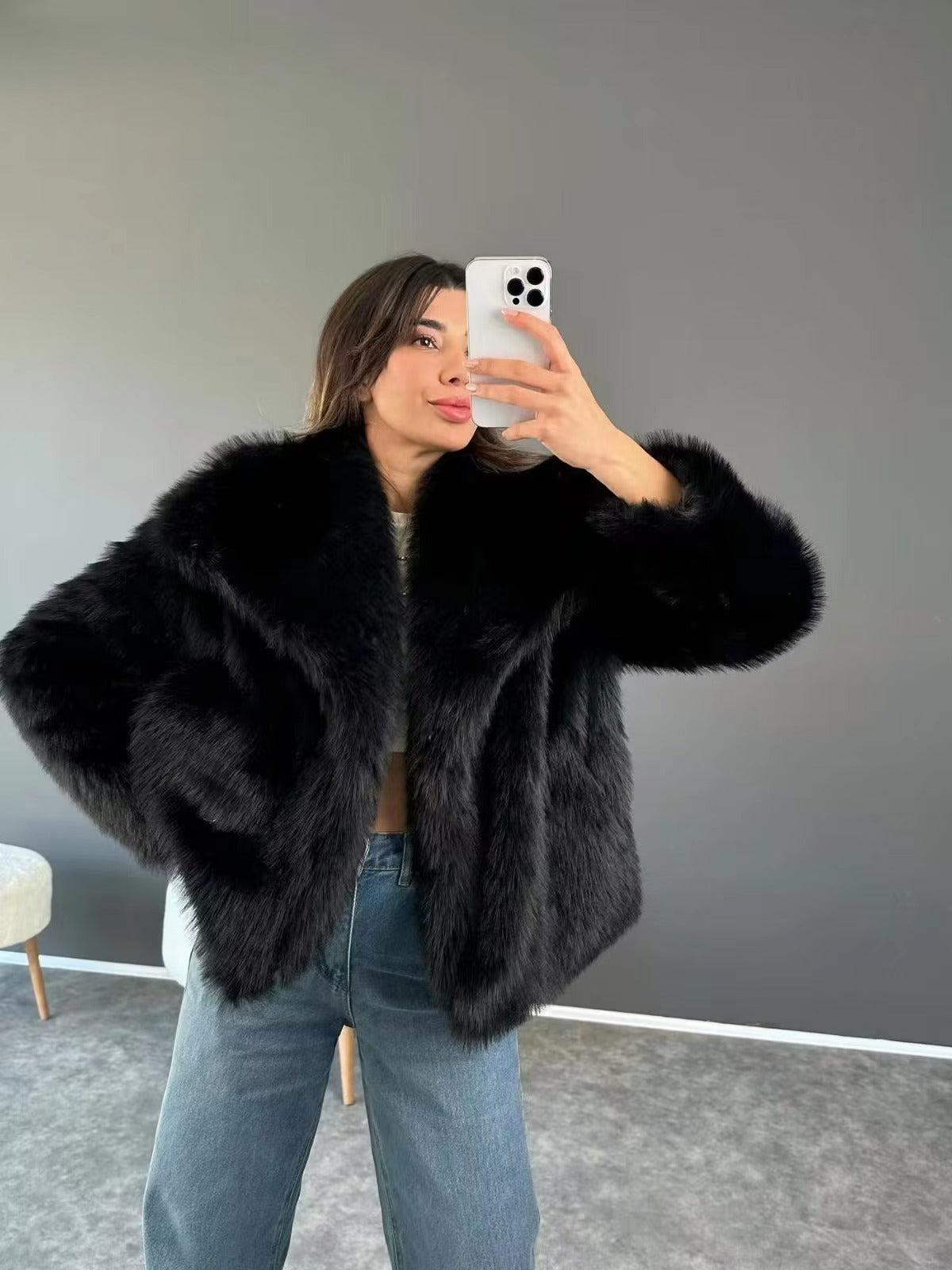Weiche Plüschjacke Cropped Schnitt Großes Revers