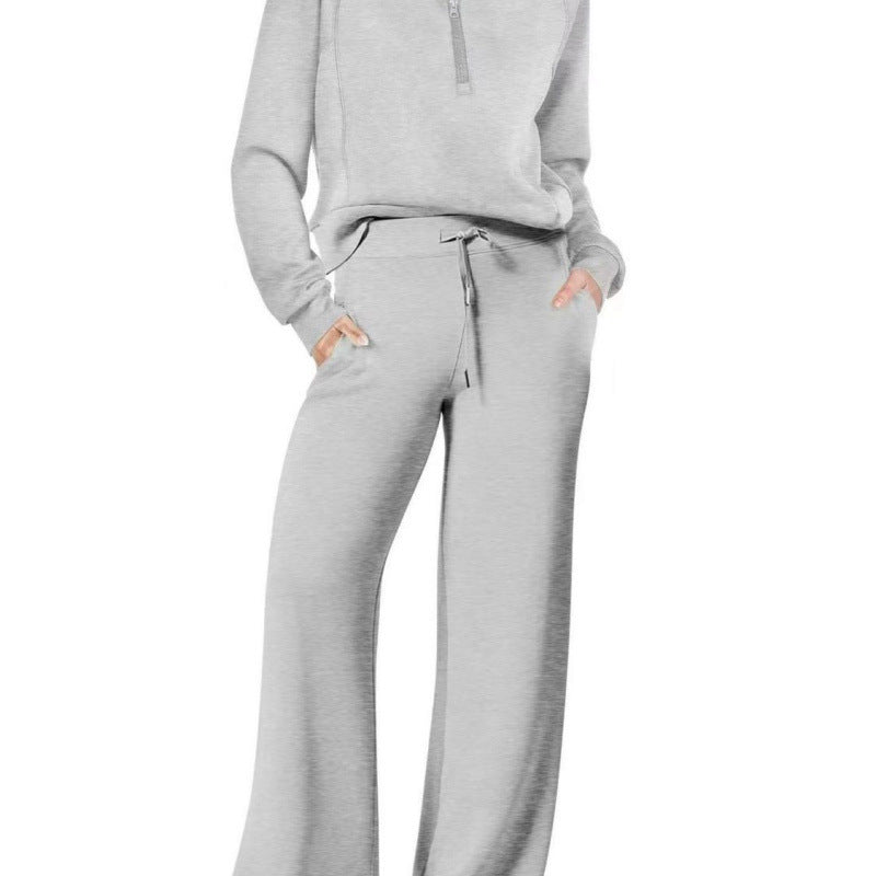 Damen Sportset mit Stehkragen und Hosenträger