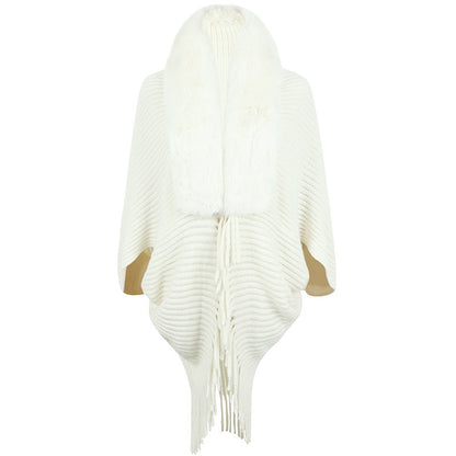 Damen Poncho Luxus Strick mit Kunstfellkragen und Fransen