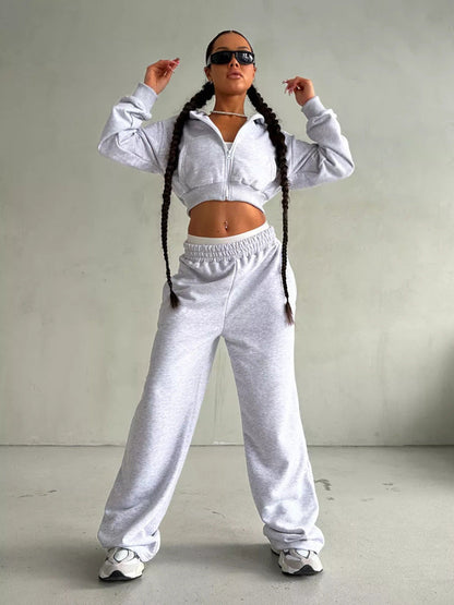 Damen Sport Outfit: Cropped Jacke und Jogginghose Set
