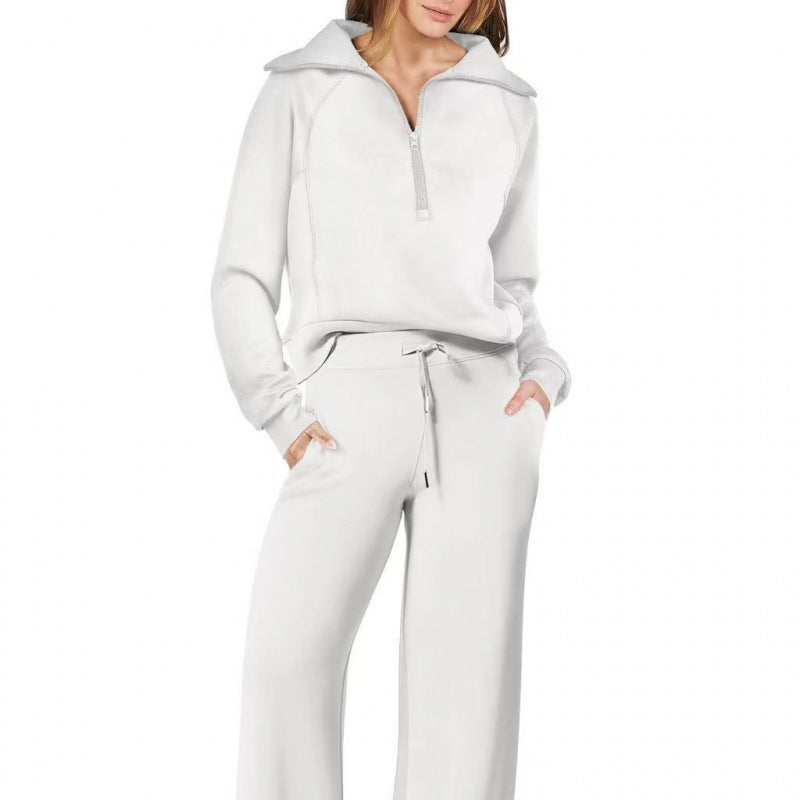 Damen Sportset mit Stehkragen und Hosenträger
