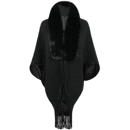 Damen Poncho Luxus Strick mit Kunstfellkragen und Fransen