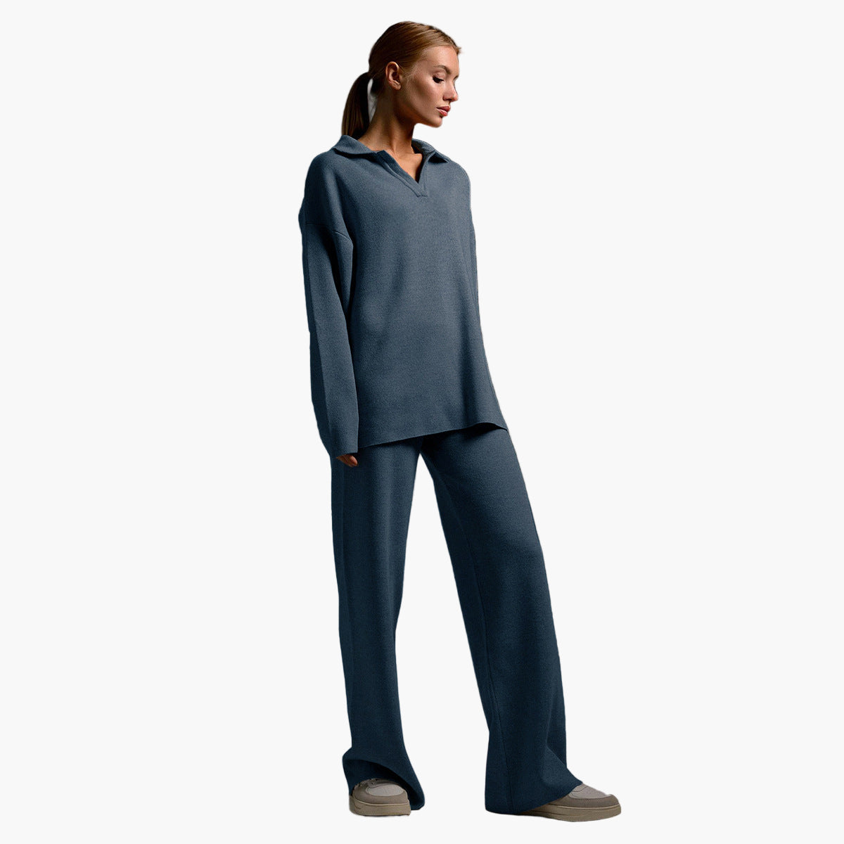 Bequeme Loungewear Set - Oversized Pullover mit Kragen und Joggerhosen