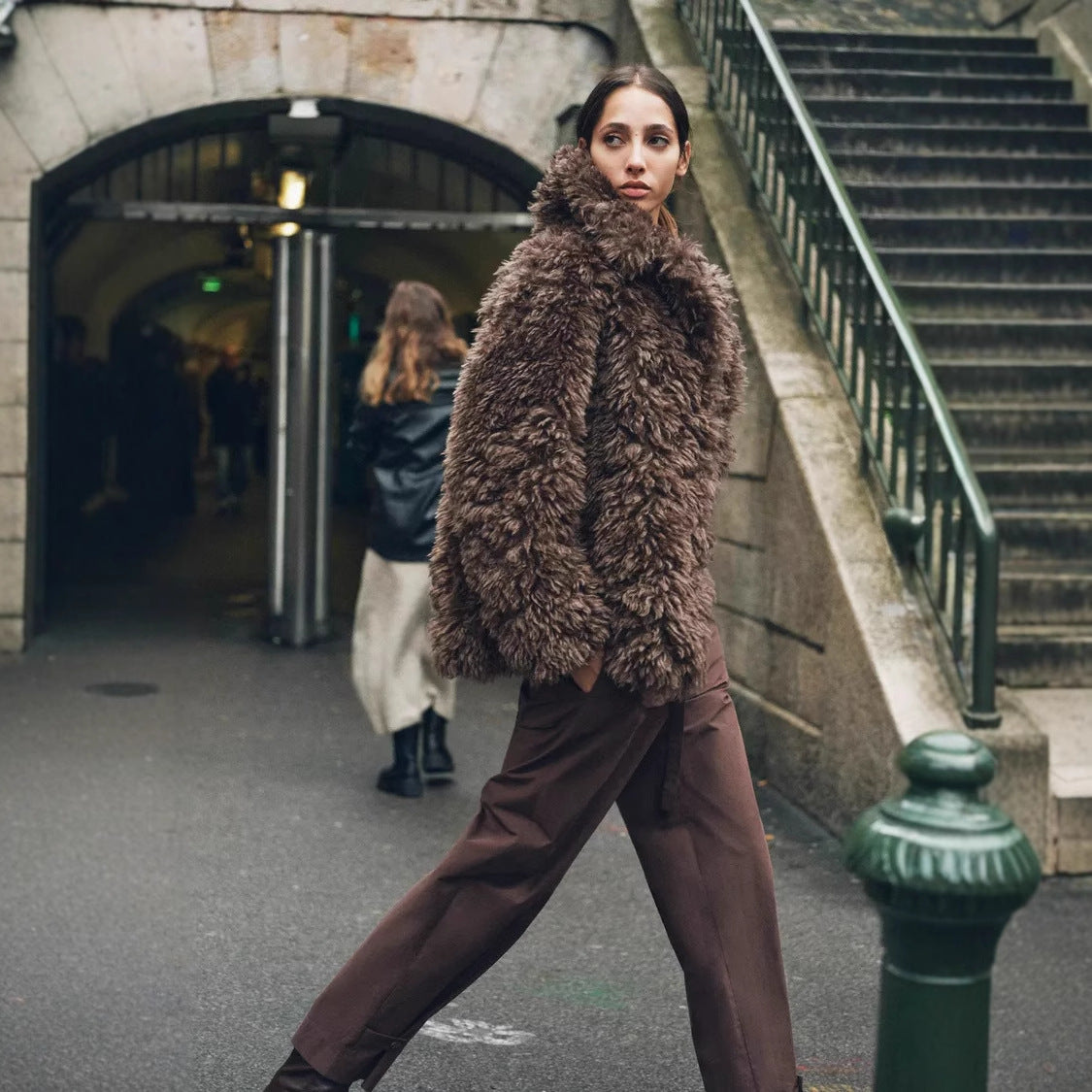 Damen Plüschjacke Weich Kunstfell Eleganter Kragen - IdealeKleiden