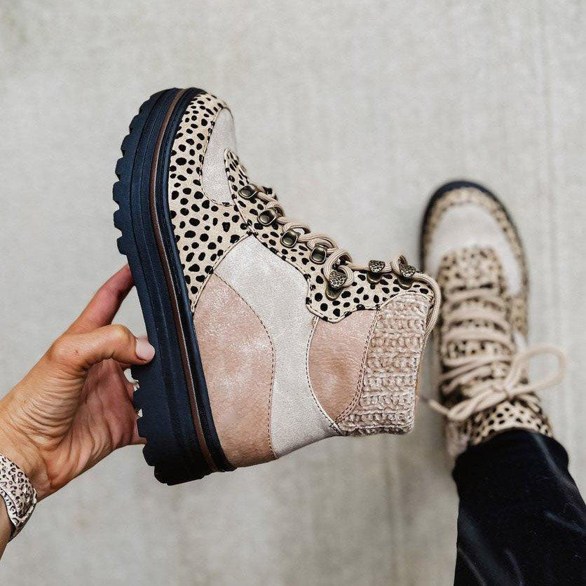Modische Stiefeletten Wildleder Leoparden Look