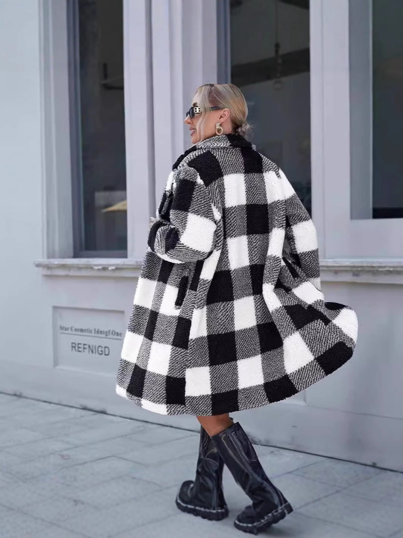 Langer Oversized Mantel Sherpa Fleece Karo - IdealeKleiden