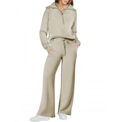 Damen Sportset mit Stehkragen und Hosenträger