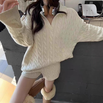 Klassisches Wollkleid Oversized Lockenmuster