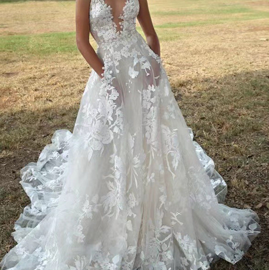 Luxus Hochzeitskleid mit feiner Spitze und Romantik