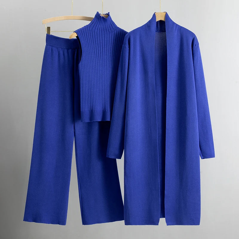 Elegantes Damen Outfit mit Langem Mantel und Skinny Hose