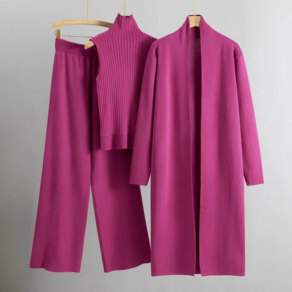 Elegantes Damen Outfit mit Langem Mantel und Skinny Hose