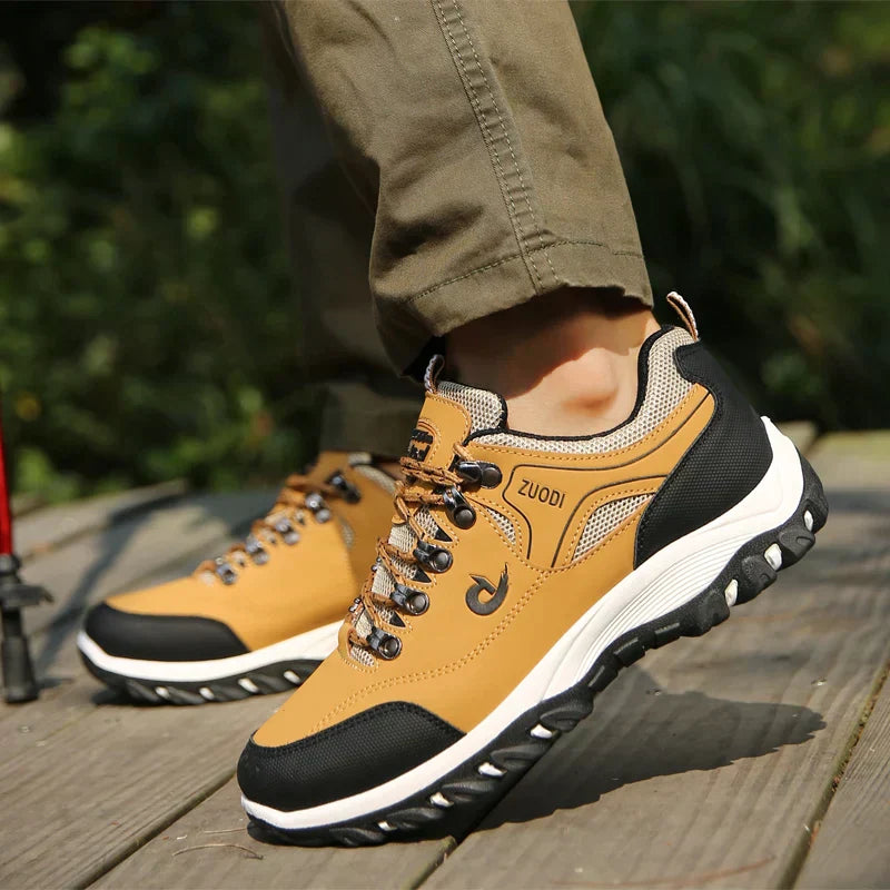 Bequeme Wanderstiefel für Männer - IdealeKleiden