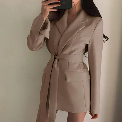 Eleganter Damenblazer Mit Gürtel - IdealeKleiden