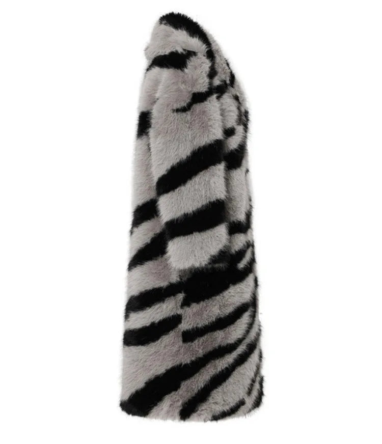 Pelzmantel Damen Lang Tierdruck - Luxus Wintermode - IdealeKleiden