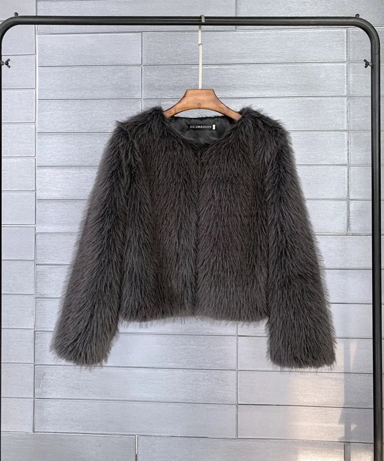 Weiches Plüschkleid Pelzoptik