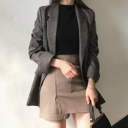 Stilvoller Blazer mit Karomuster - IdealeKleiden