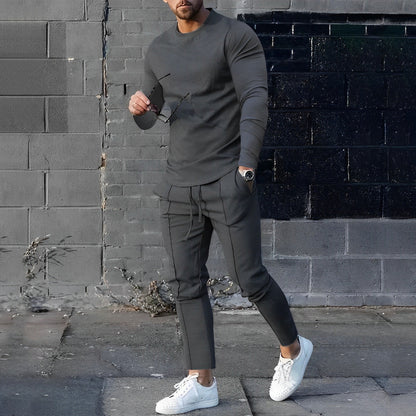 Klassische Outfit-Kombi Pullover Hose