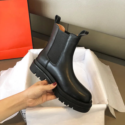 Damenschuhe Stiefel bis Wade mit dicken Sohlen