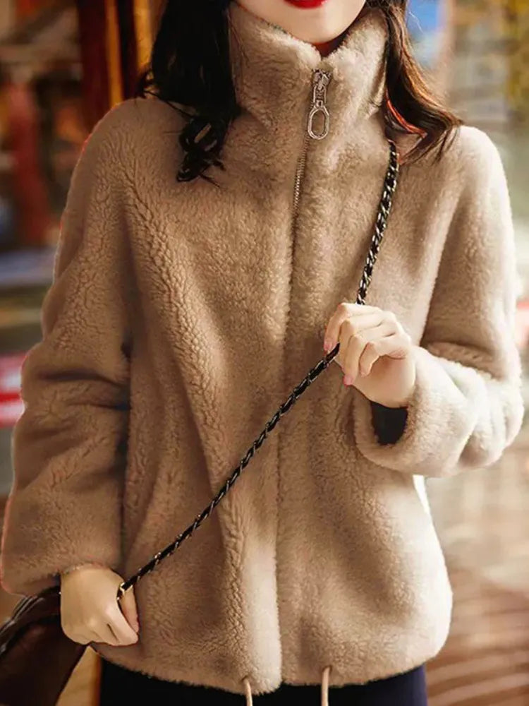Modische Damen-Steppjacke Rollkragen