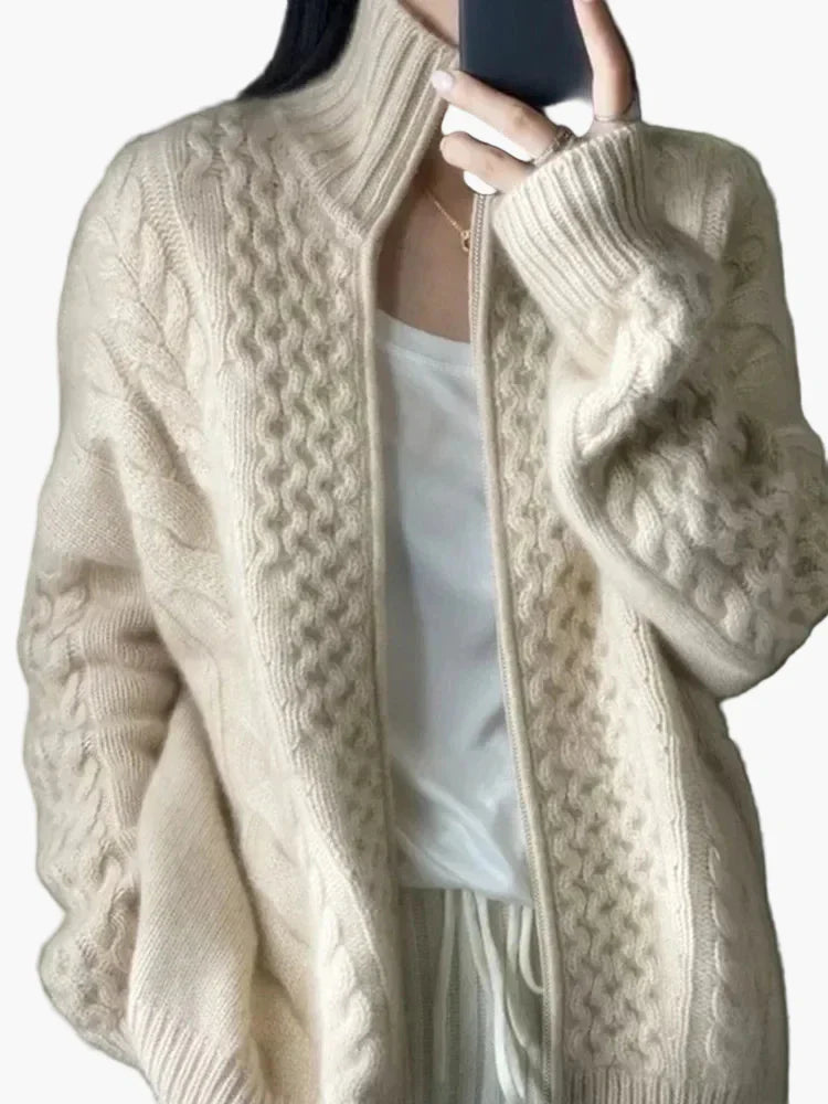 Stylisher Cardigan Zopfmuster Modern